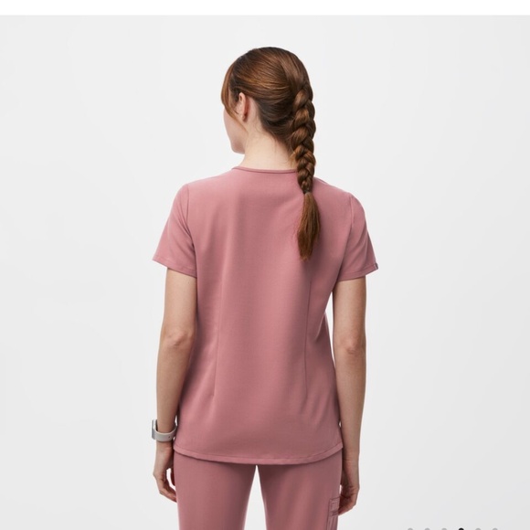 Scrub Set - Picture 4 of 6